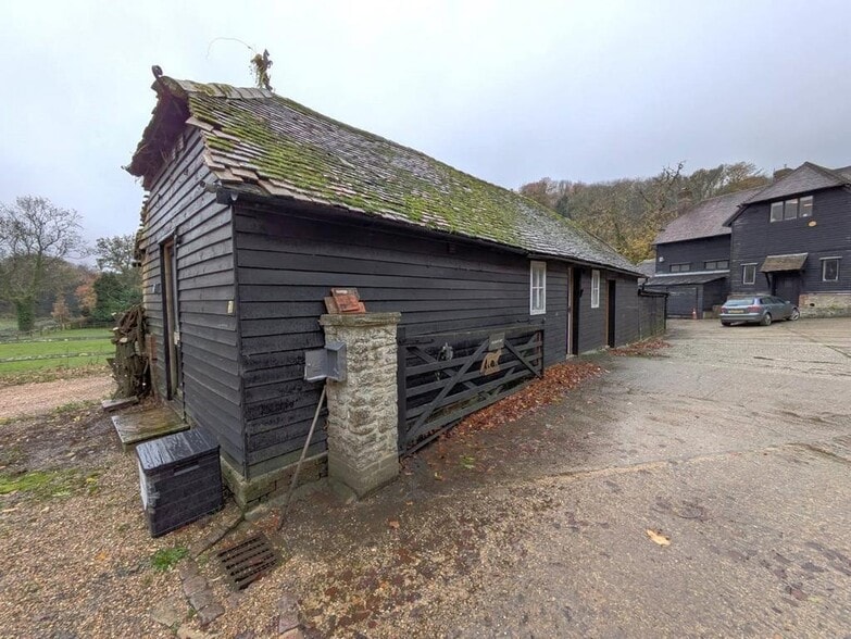 Church Rd, Chiddingfold à louer - Photo de l’immeuble – Image 2 sur 4
