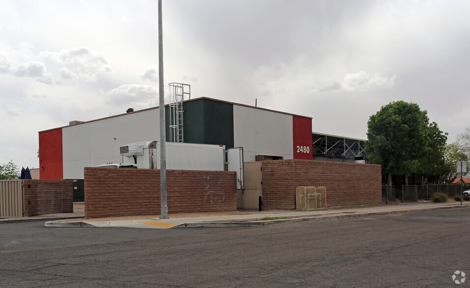 2480 N Oracle Rd, Tucson, AZ à vendre - Photo de l’immeuble – Image 2 sur 3