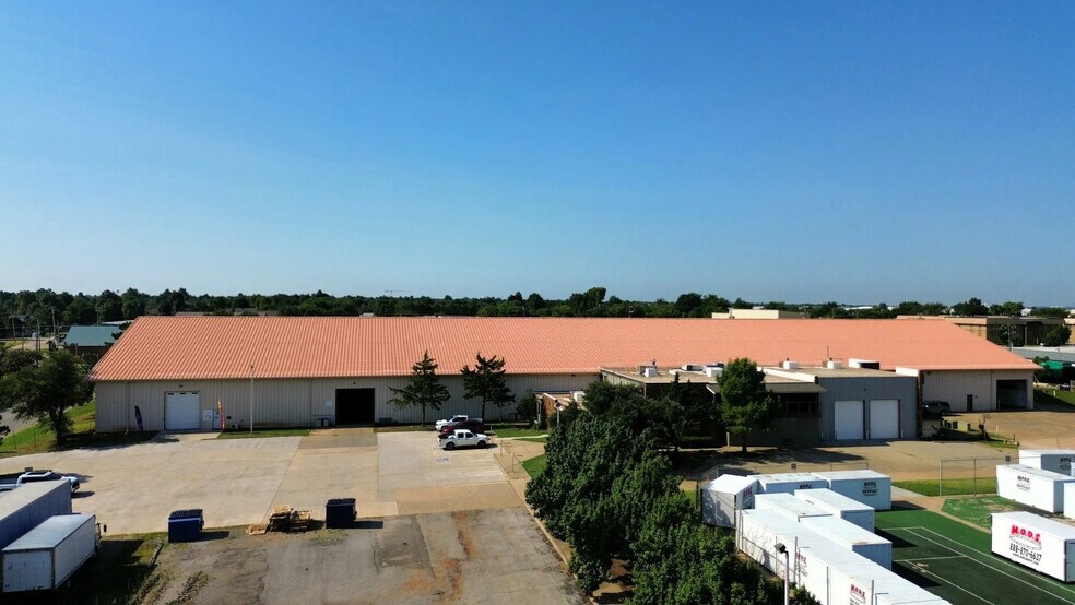 6901 NW 63rd St, Oklahoma City, OK à vendre - Photo de l’immeuble – Image 2 sur 6