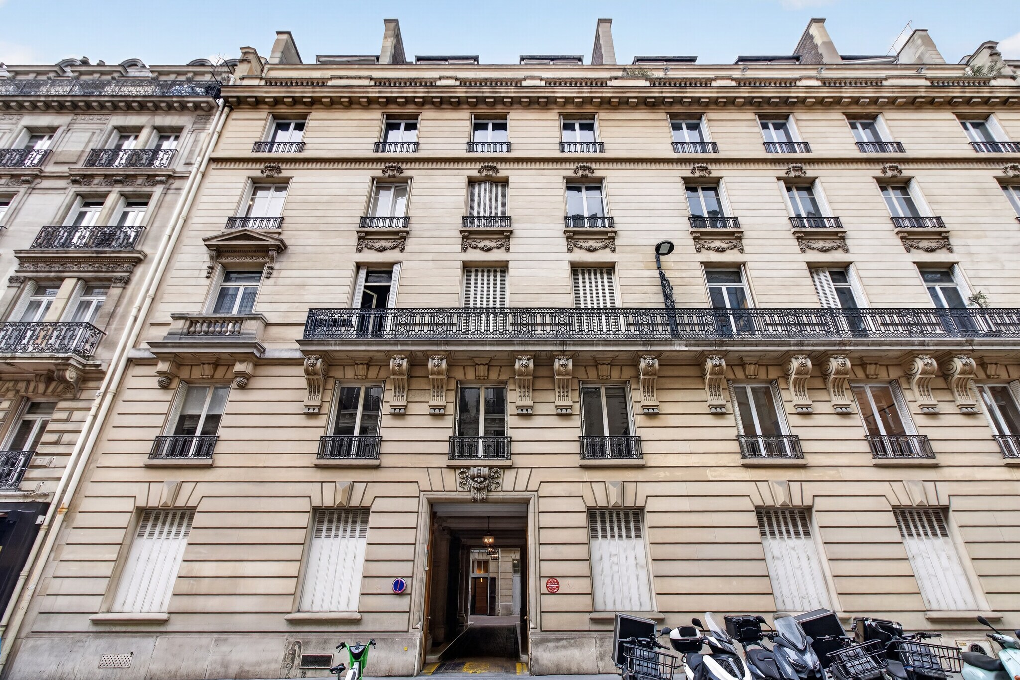 6 Rue De La Trémoille, Paris à louer Photo de l’immeuble– Image 1 sur 20