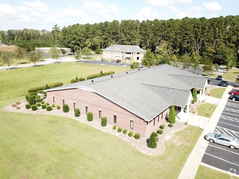 289 Corporate Dr, Lumberton, NC à louer - Aérien – Image 2 sur 21