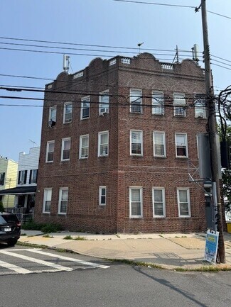 Plus de détails pour 170 Soundview Ave, Bronx, NY - Logement à vendre