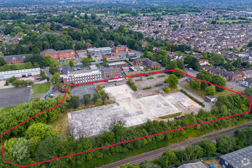 51 Saffron Rd, Wigston à vendre - Photo de l’immeuble – Image 2 sur 23