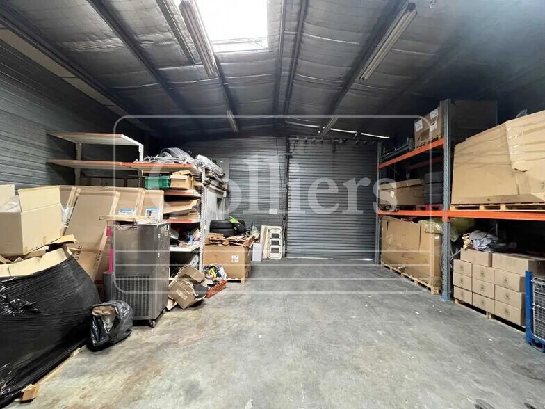 Local d'activités dans Velaux à vendre - Photo intérieure – Image 3 sur 9