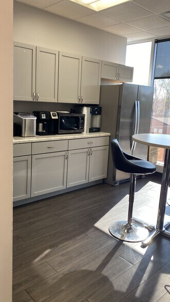 6232 N Pulaski Rd, Chicago, IL à louer - Photo intérieure – Image 3 sur 18