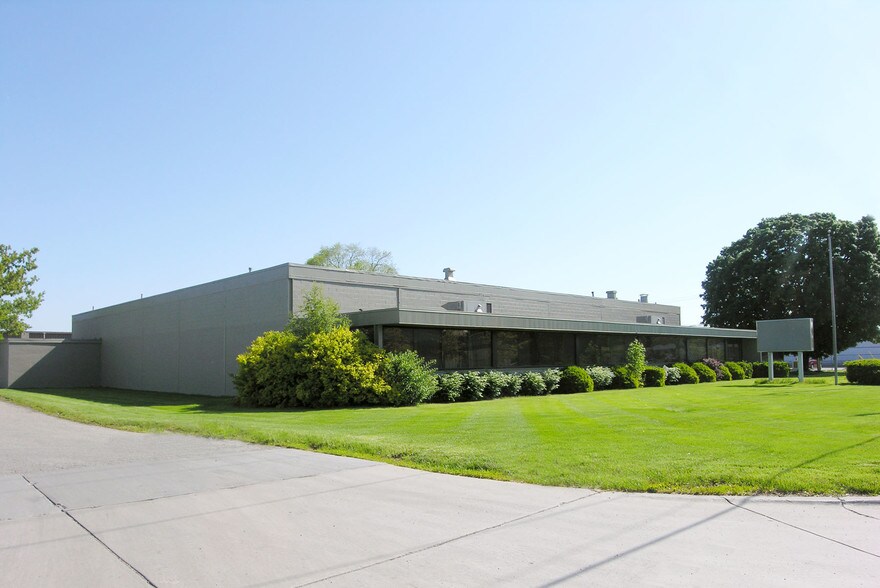 24800 Plymouth Rd, Redford, MI à vendre - Photo principale – Image 1 sur 6