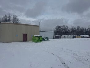 910 N Saginaw St, Saint Charles, MI à vendre Photo intérieure– Image 2 sur 2