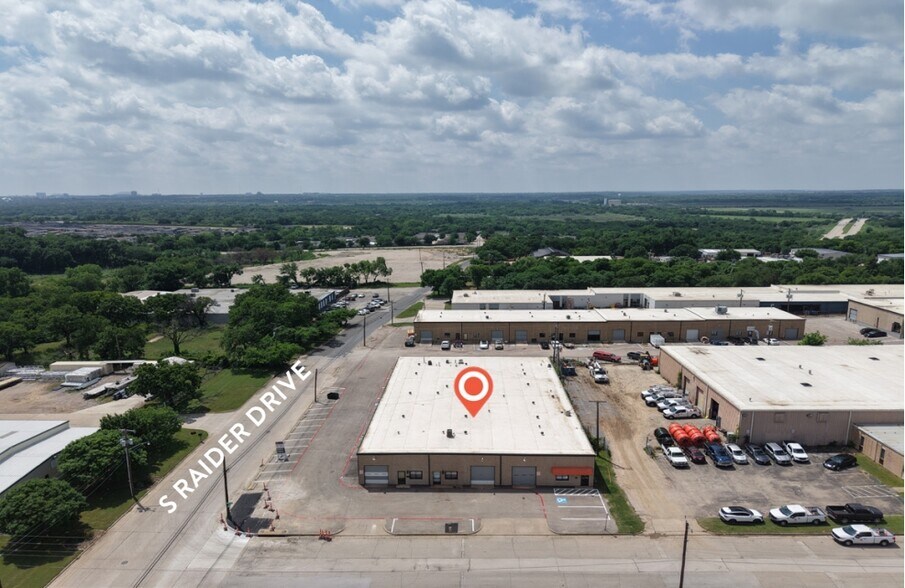 3425 Raider Dr, Hurst, TX à louer - Photo de l’immeuble – Image 2 sur 10