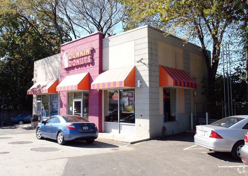 1201 Victory Blvd, Staten Island, NY à vendre - Photo principale – Image 1 sur 2