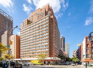 Plus de détails pour 360 E 65th St, New York, NY - Local commercial à louer