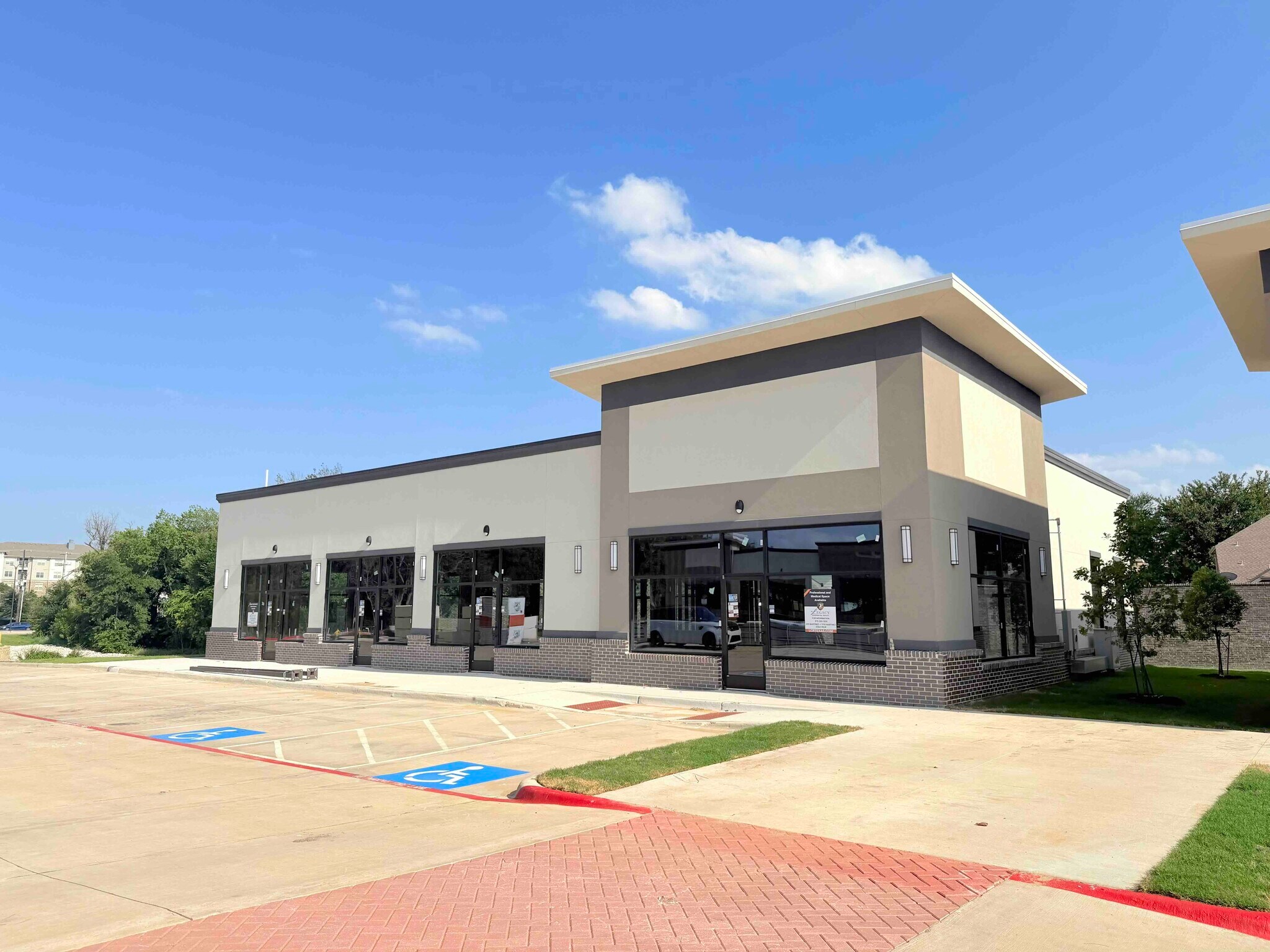 7101 Custer Rd, Frisco, TX à louer Photo de l’immeuble– Image 1 sur 6