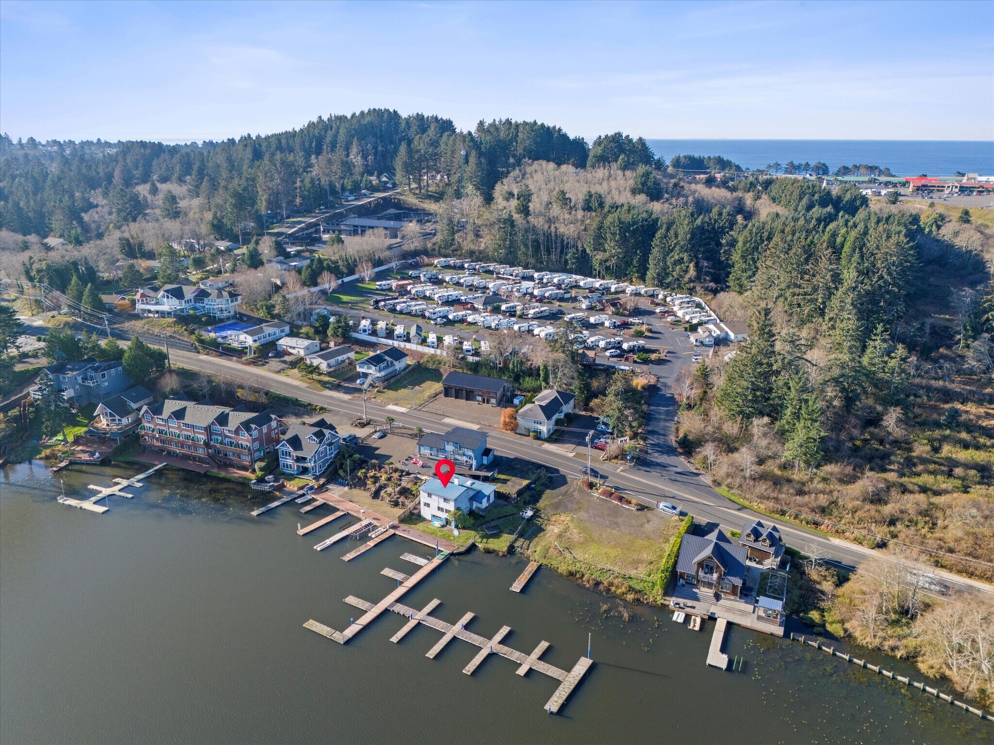 4006 NE West Devils Lake Rd, Lincoln City, OR à vendre Aérien– Image 1 sur 19