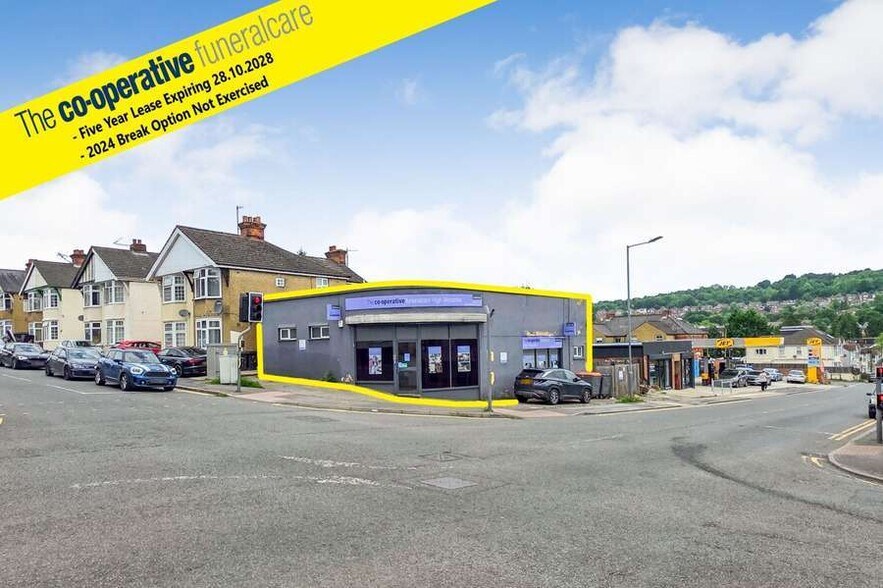 110 Dashwood Ave, High Wycombe à vendre - Photo de l’immeuble – Image 2 sur 6