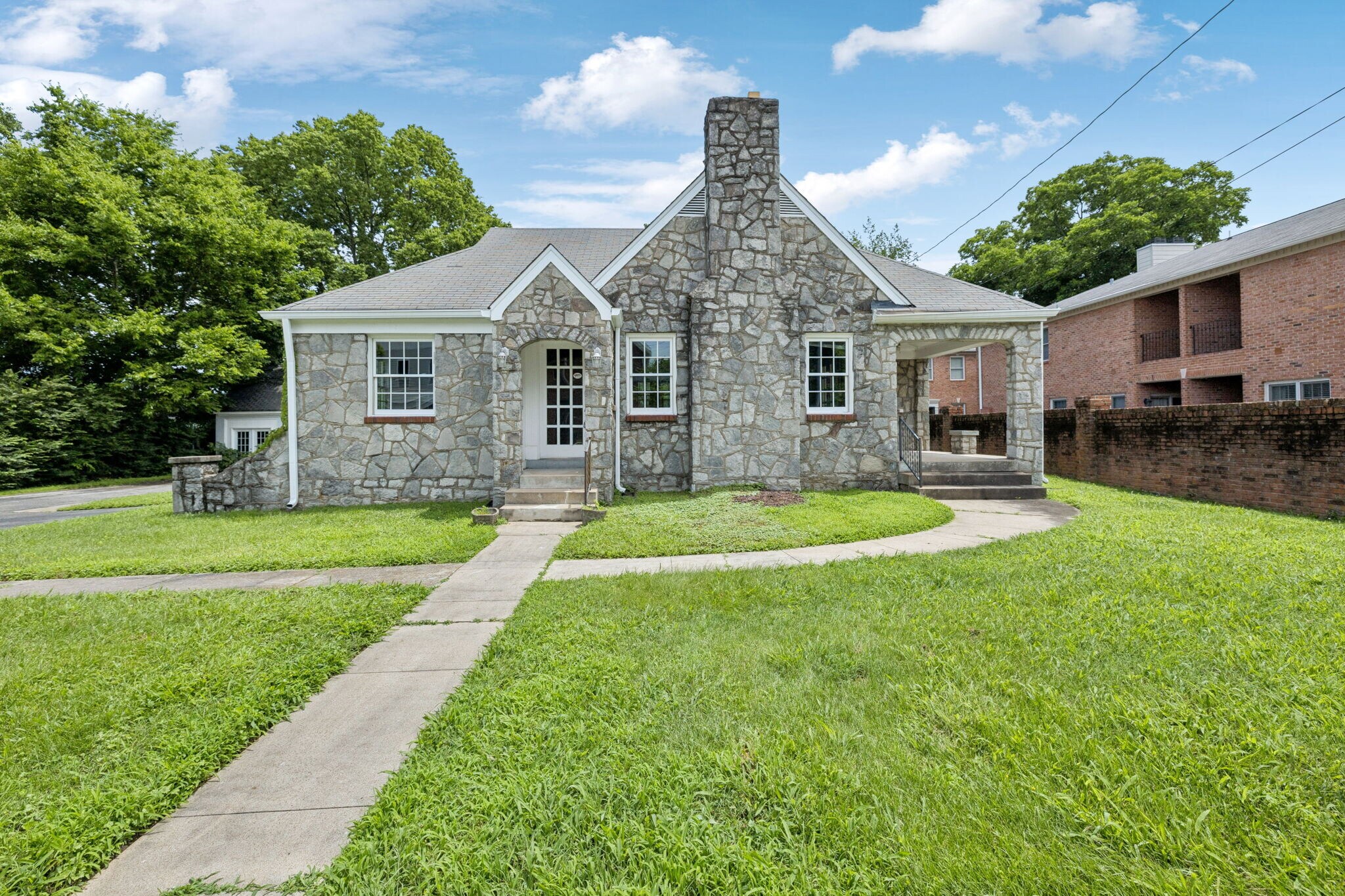234 4th Ave N, Franklin, TN à vendre Photo de l’immeuble– Image 1 sur 15