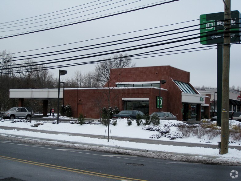 126 Page Ave, Staten Island, NY à vendre - Photo de l’immeuble – Image 3 sur 4