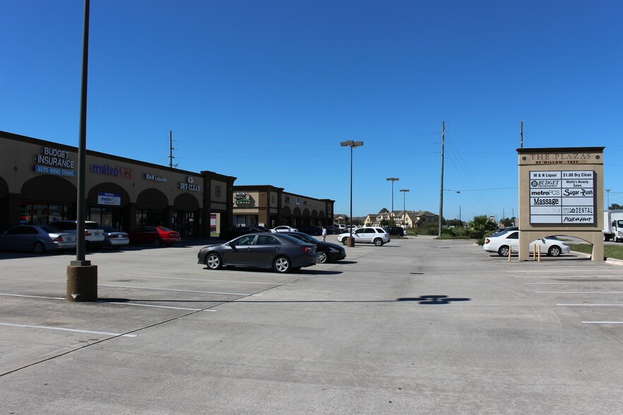 10815 Veterans Memorial Dr, Houston, TX à vendre - Photo de l’immeuble – Image 2 sur 2