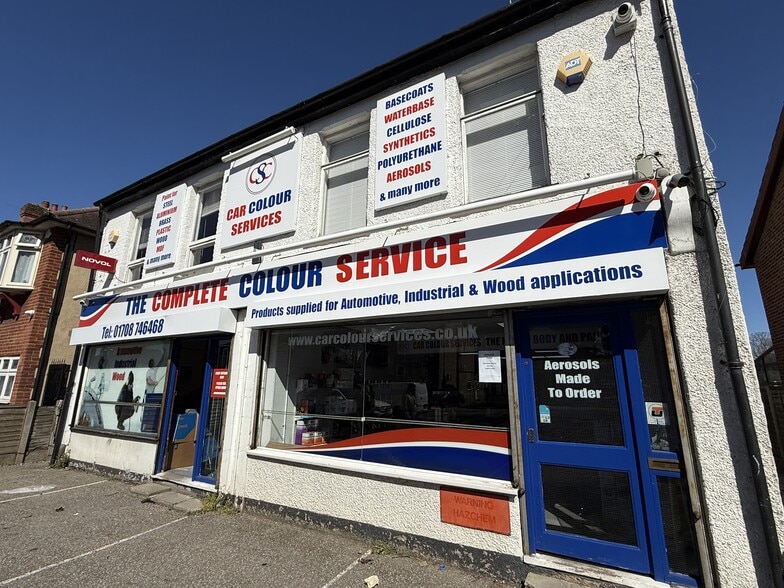 92-94 Mawney Rd, Romford à vendre - Photo de l’immeuble – Image 2 sur 5