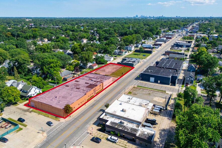 21306 John R Rd, Hazel Park, MI à vendre - Photo de l’immeuble – Image 3 sur 7