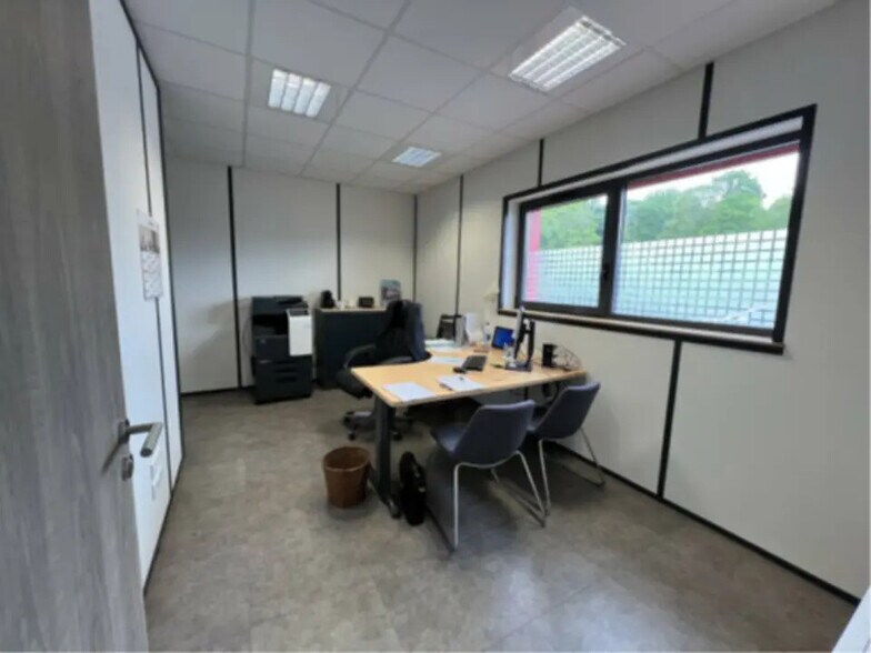 Local d’activités dans Harfleur à louer - Photo intérieure – Image 3 sur 4