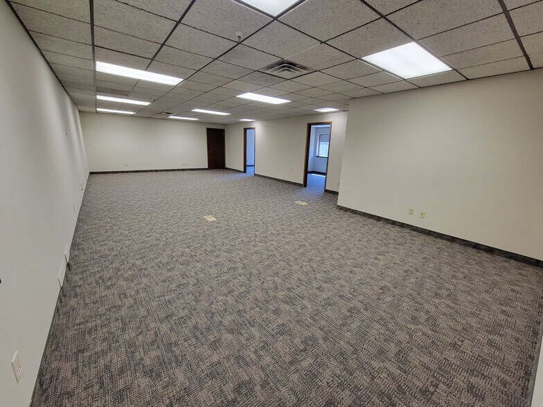 1815 S Northwestern Ave, Stillwater, MN à louer - Photo de l’immeuble – Image 2 sur 7