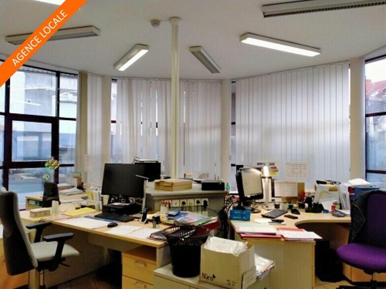Bureau dans ANTRAN à vendre - Photo de l’immeuble – Image 2 sur 3