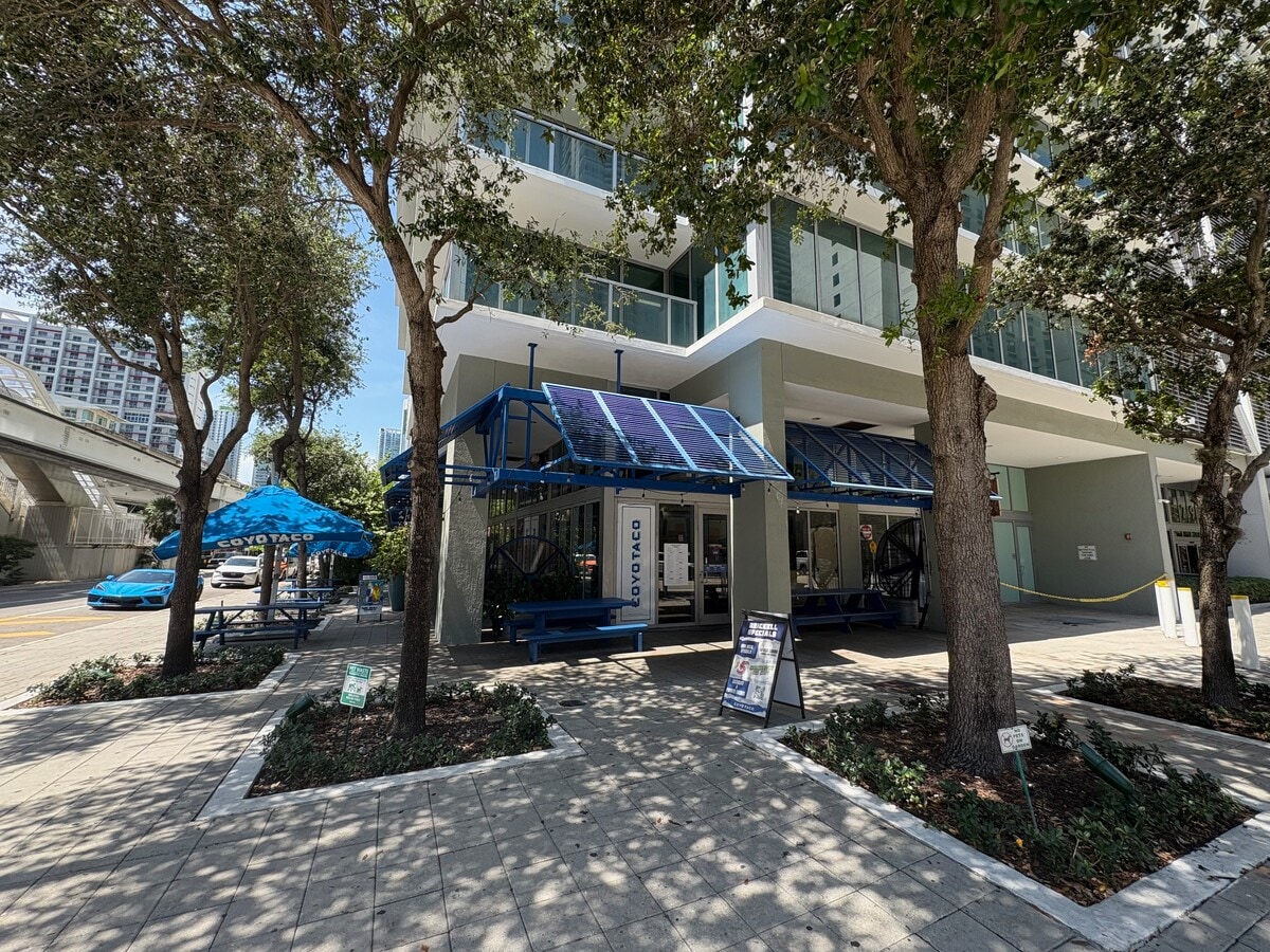 1111 SW 1st Ave, Miami, FL 33130 - Lot C -  - Photo intérieure - Image 2 of 6