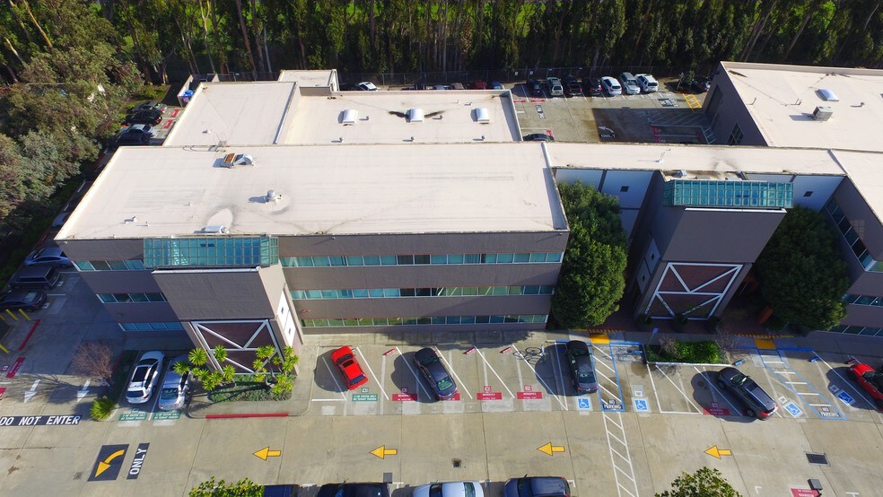 1435-1475 Huntington Ave, South San Francisco, CA à vendre - Aérien – Image 2 sur 8