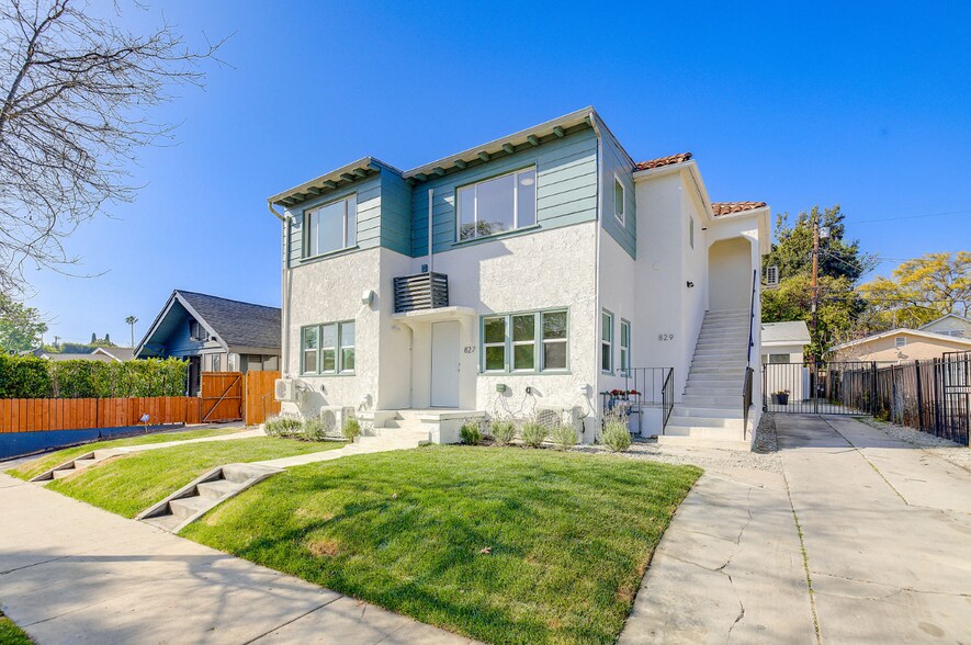 825 N Hobart Blvd, Los Angeles, CA à vendre - Photo de l’immeuble – Image 1 sur 14