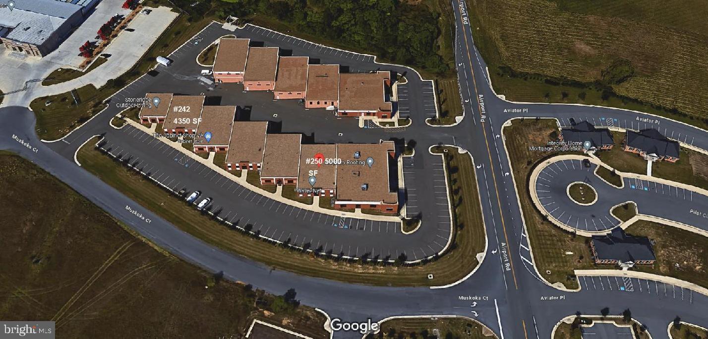 240-252 Airport Rd, Winchester, VA 22602 - Lot 250 - - Photo intérieure - Image 2 of 8