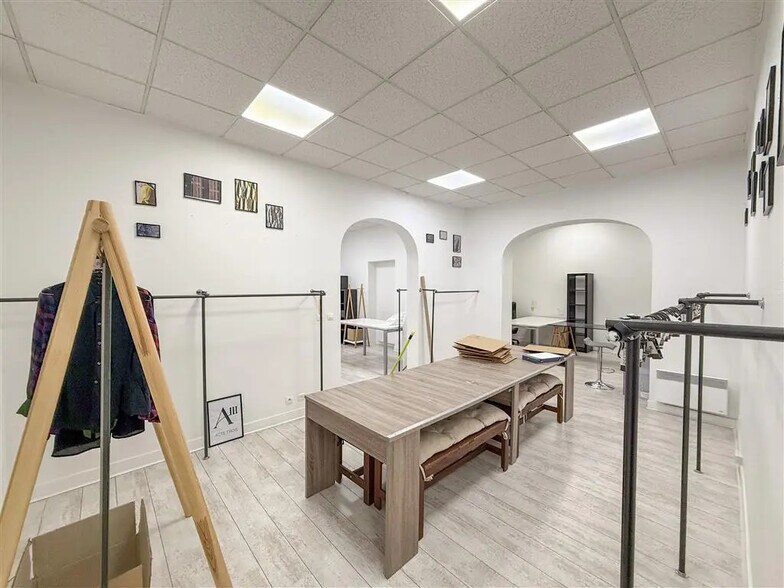 Bureau dans Paris à louer - Photo de l’immeuble – Image 2 sur 7