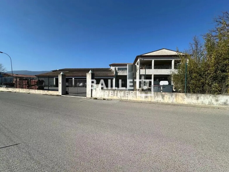 Industriel/Logistique dans Tourrettes à vendre - Photo de l’immeuble – Image 3 sur 33