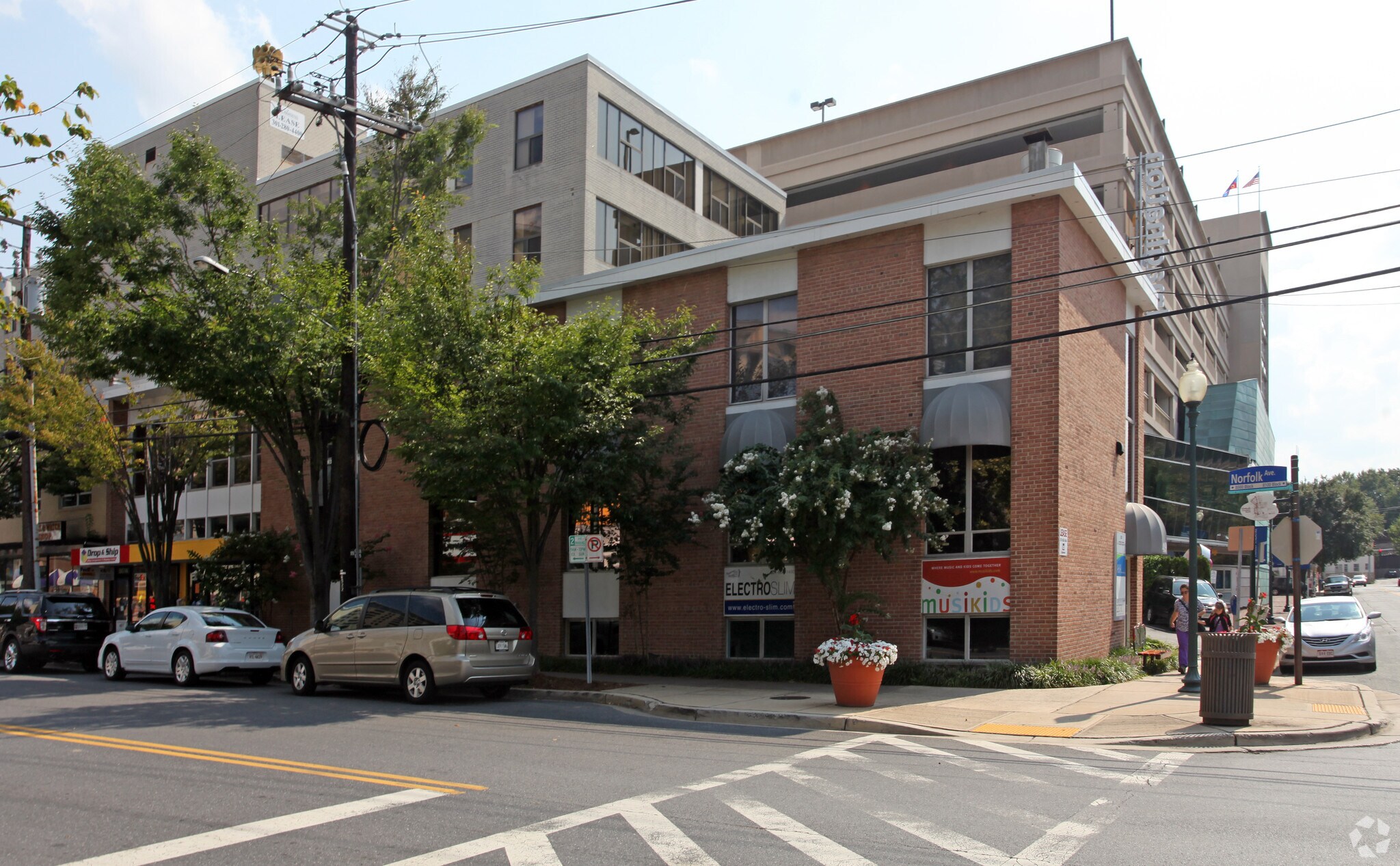 4900 Auburn Ave, Bethesda, MD à louer Photo principale– Image 1 sur 14