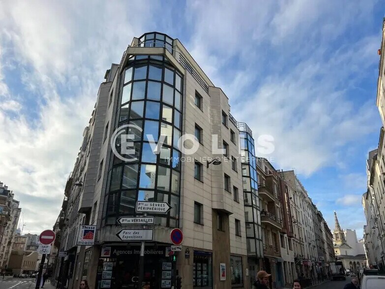 Bureau dans Paris à louer - Photo de l’immeuble – Image 1 sur 7
