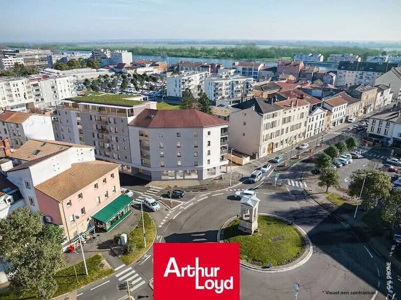 Local commercial dans Mâcon à vendre - Photo de l’immeuble – Image 2 sur 2
