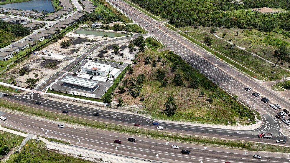 S Tamiami Trl, Venice, FL à louer - Photo de l’immeuble – Image 2 sur 9