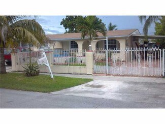 Plus de détails pour 10730 SW 220th St, Miami, FL - Spécialisé à vendre
