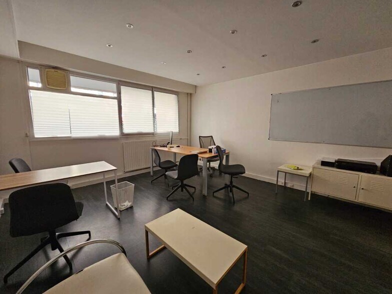 Bureau dans Boulogne-Billancourt à louer - Photo de l’immeuble – Image 3 sur 13