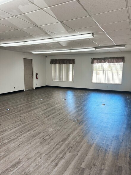 33075 Yucaipa Blvd, Yucaipa, CA à louer - Photo intérieure – Image 2 sur 4