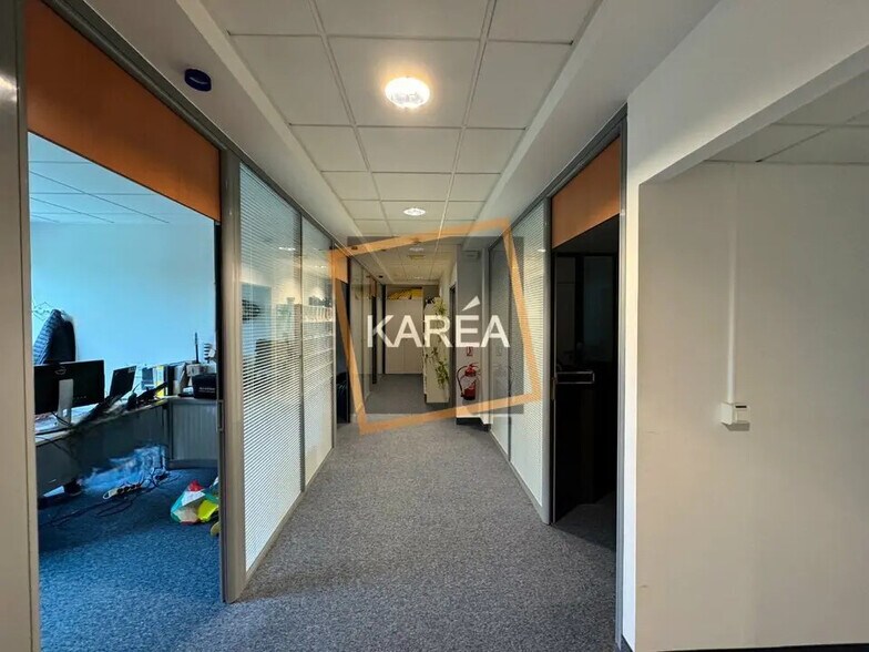 Bureau dans Magny-le-Hongre à vendre - Photo intérieure – Image 3 sur 5