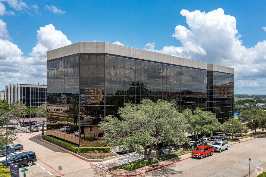 10100 N Central Expy, Dallas, TX à louer - Photo de l’immeuble – Image 2 sur 30