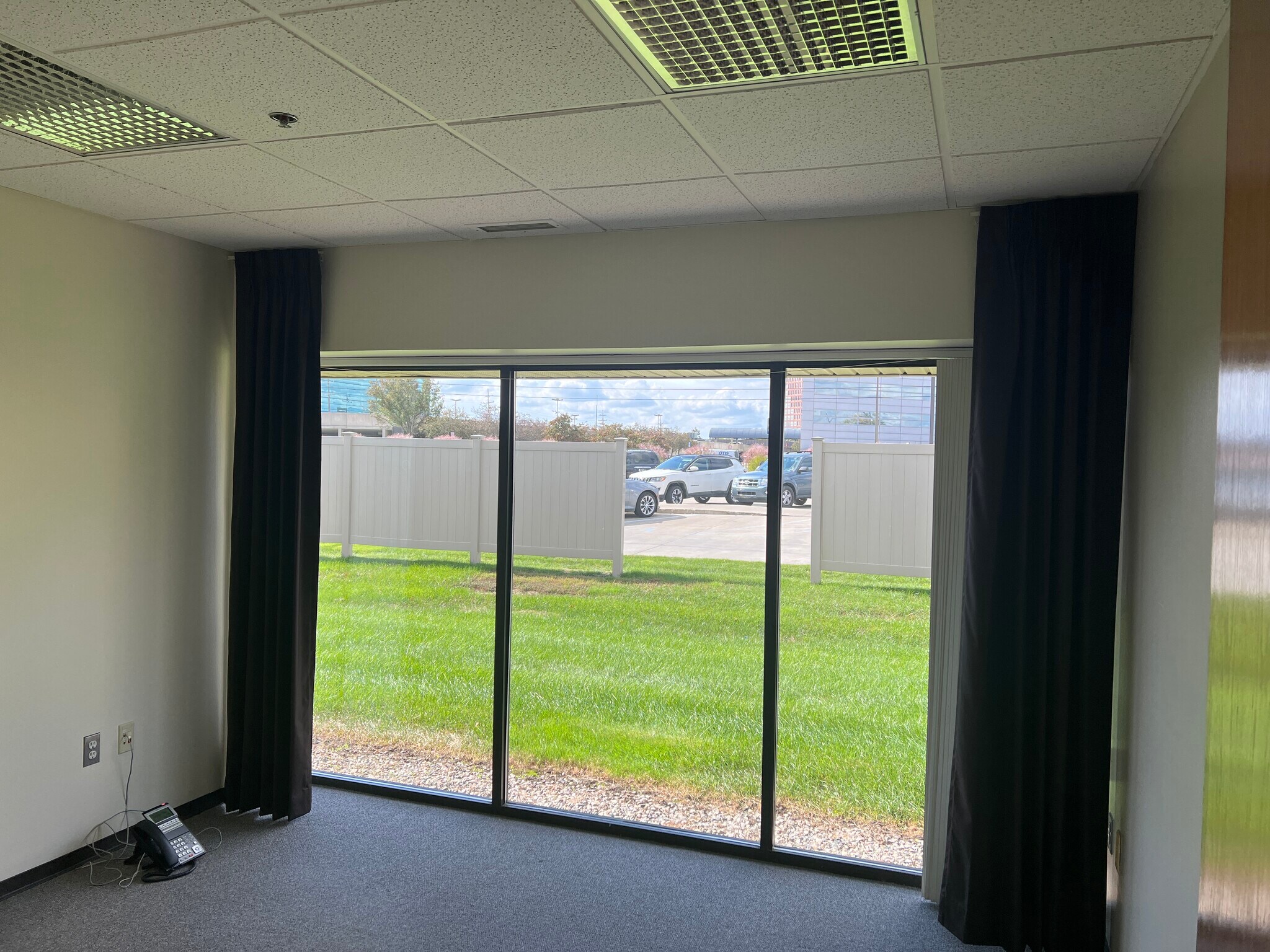 200 E Big Beaver Rd, Troy, MI à louer Photo intérieure– Image 1 sur 1