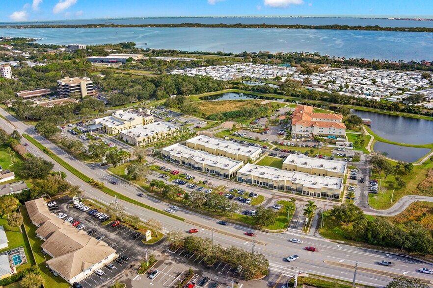 6545 N Wickham Rd, Melbourne, FL à vendre - Aérien – Image 3 sur 9