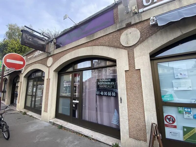 Local commercial dans Versailles à louer Photo de l’immeuble– Image 1 sur 7