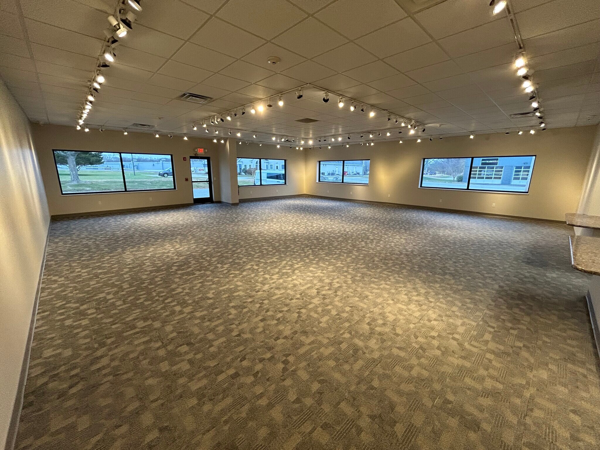 1 New Industrial Way, Warren, RI à louer Photo intérieure– Image 1 sur 27