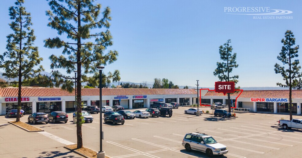 3667-3669 Highland Ave, Highland, CA à vendre - Photo de l’immeuble – Image 2 sur 6