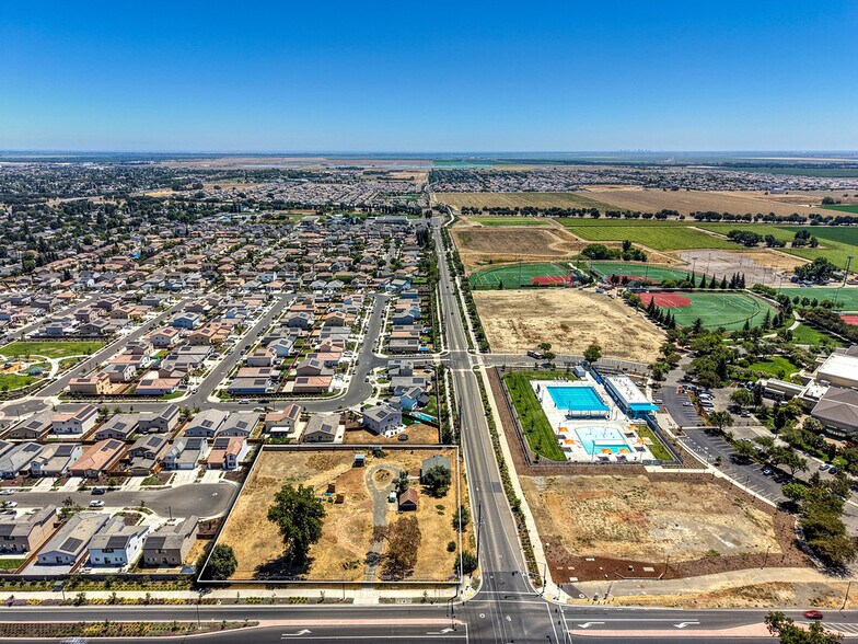 19435 East St, Woodland, CA à vendre - Aérien – Image 3 sur 50