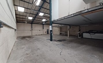 10-15 Kay Close, Plymouth à louer Photo intérieure– Image 2 sur 3