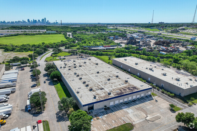 Plus de détails pour 3510 Pipestone Rd, Dallas, TX - Industriel/Logistique à louer