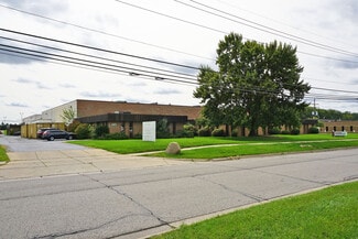 Plus de détails pour 1700-1704 E Avis Dr, Madison Heights, MI - Industriel/Logistique à louer