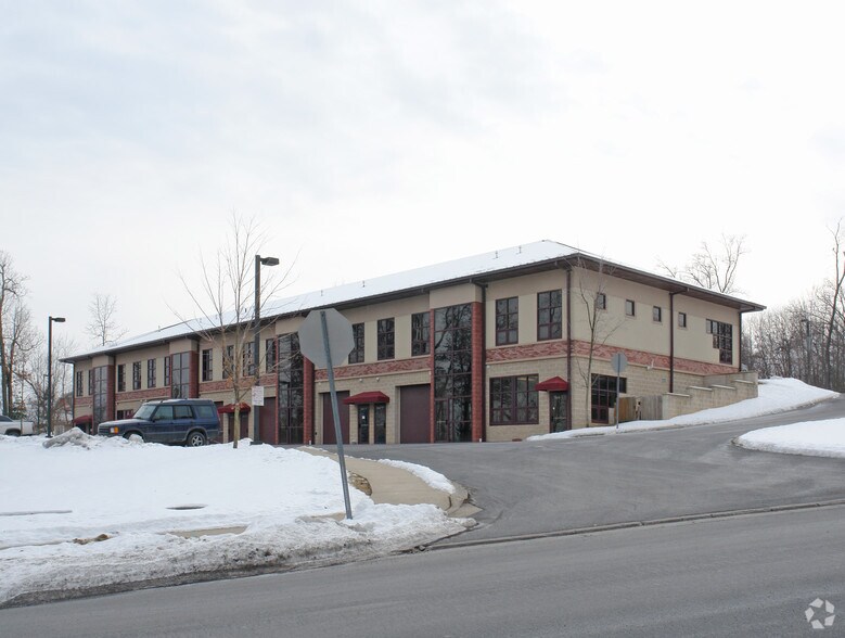 2134 Sandy Dr, State College, PA à louer - Photo de l’immeuble – Image 2 sur 2